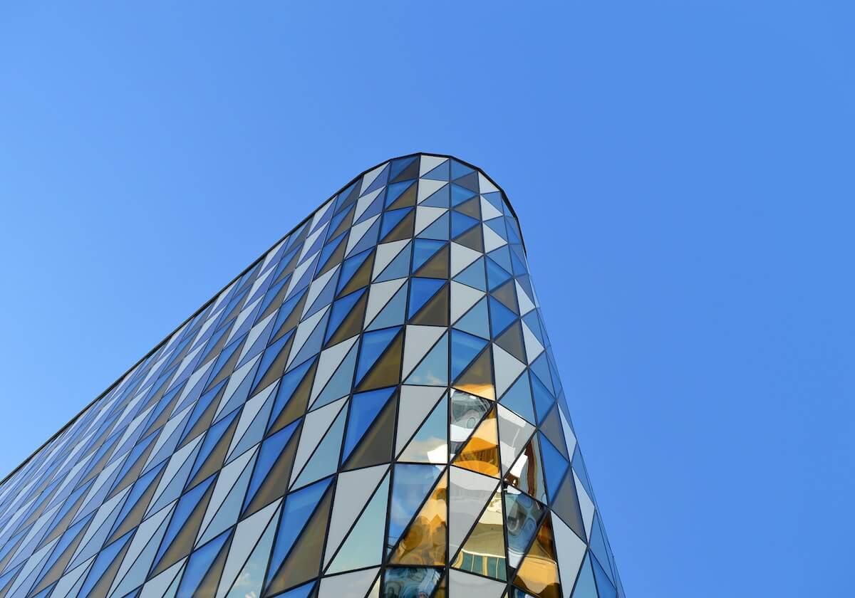 勇士砸钱不妥协！库里直面挑战，榜眼中锋成新希望