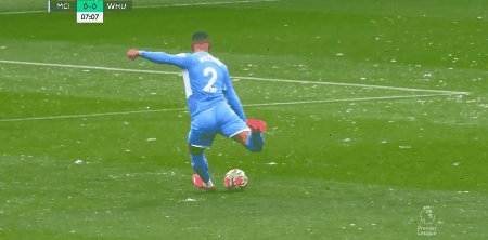 1638108660530058100.gif mci whu 1.gif